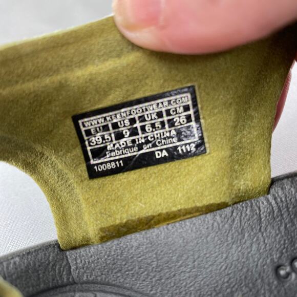 Keen Women's Grey Cascade Closed Toe Sandals Size 9 - Picture 8 of 8